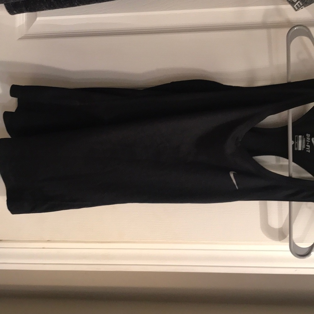 Nike Running Tank - Picture 2 of 4